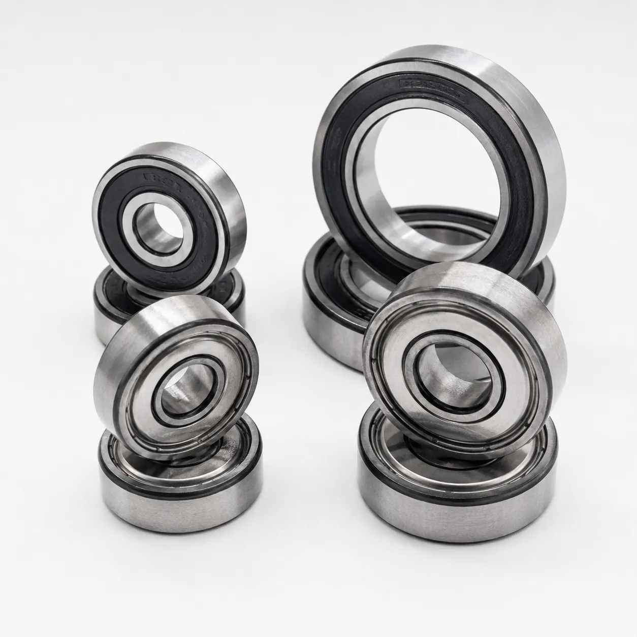 structure of low noise deep groove ball bearing